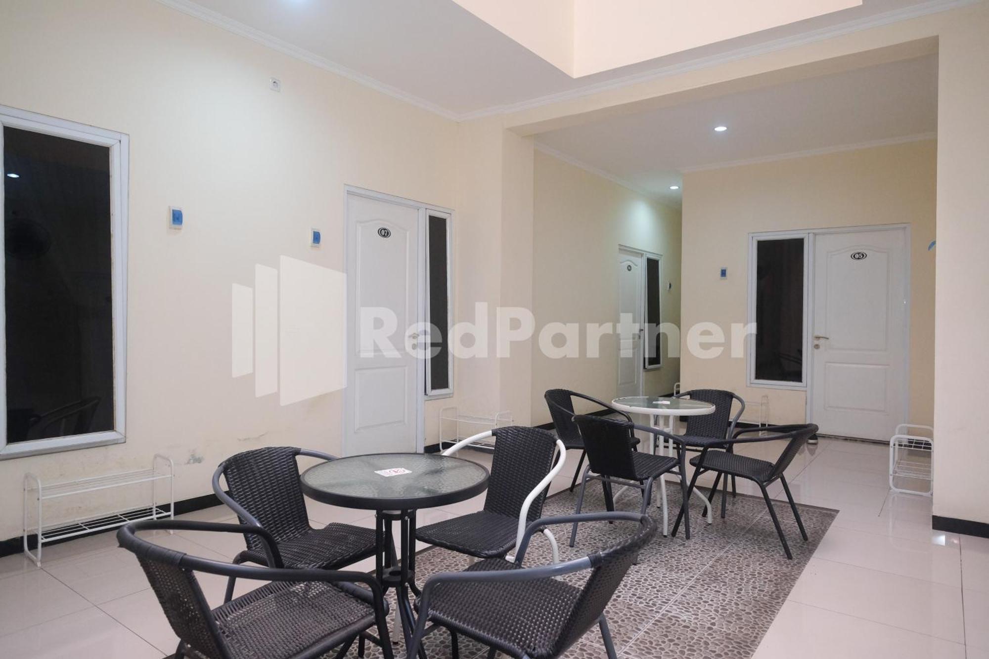 Hotel Griya Loka 2 Syariah Near Simpang Lima Mitra Reddoorz à Semarang Extérieur photo