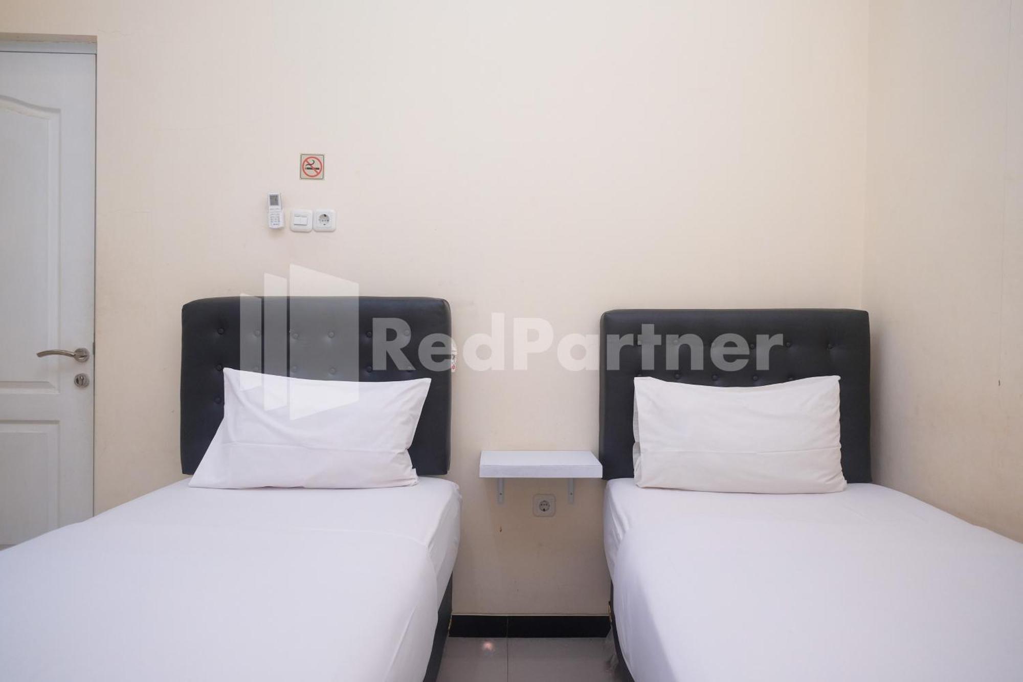Hotel Griya Loka 2 Syariah Near Simpang Lima Mitra Reddoorz à Semarang Extérieur photo
