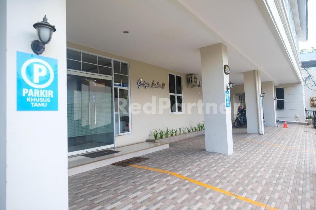 Hotel Griya Loka 2 Syariah Near Simpang Lima Mitra Reddoorz à Semarang Extérieur photo