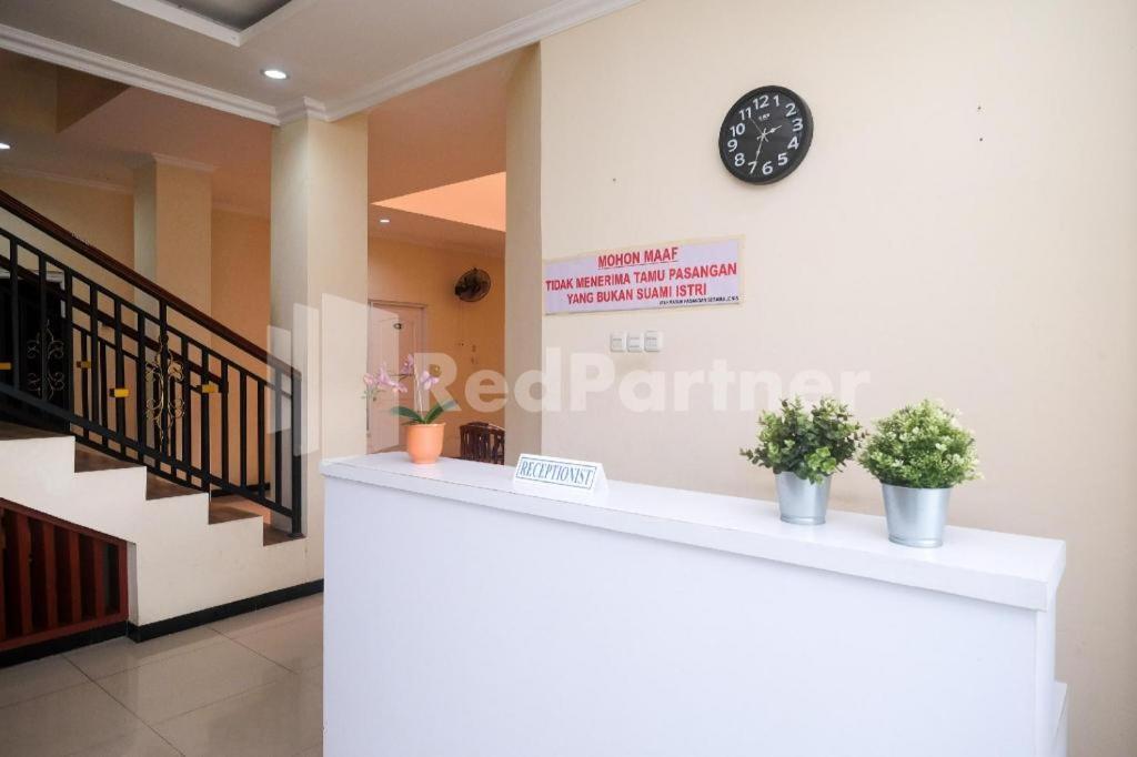 Hotel Griya Loka 2 Syariah Near Simpang Lima Mitra Reddoorz à Semarang Extérieur photo